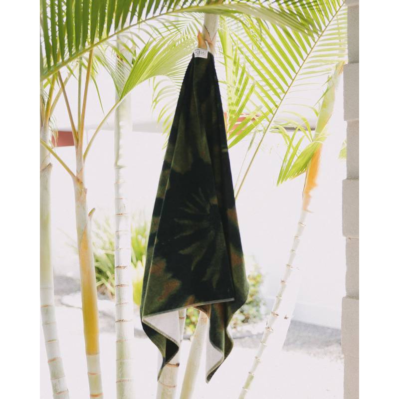 LEUS Tie Dye Camo Beach Towel-1