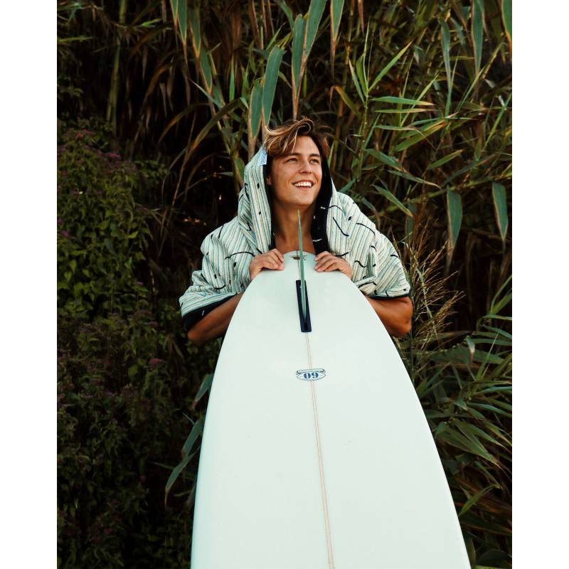 LEUS Midnight XL Beach Towel on surfer